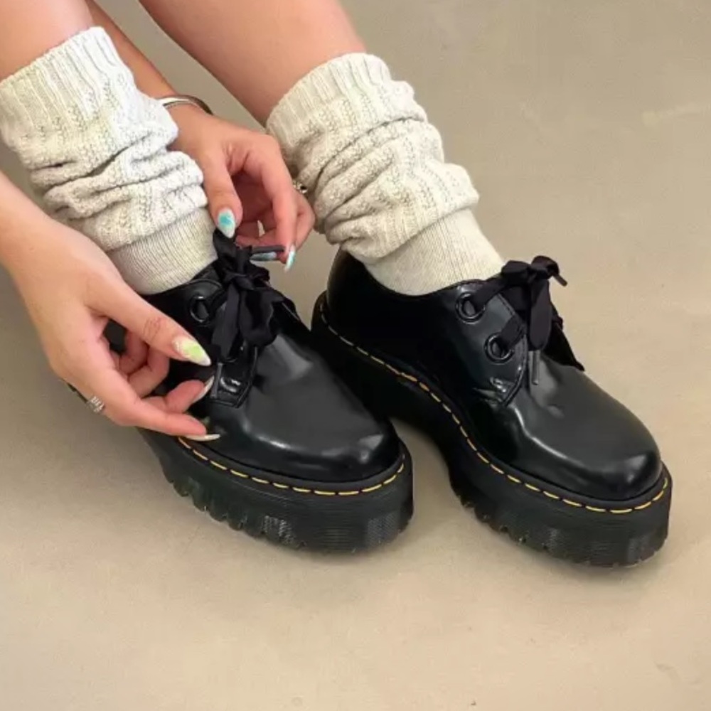 Dr. Martens Women’s Holly Platform Oxford Leather Black Size 5